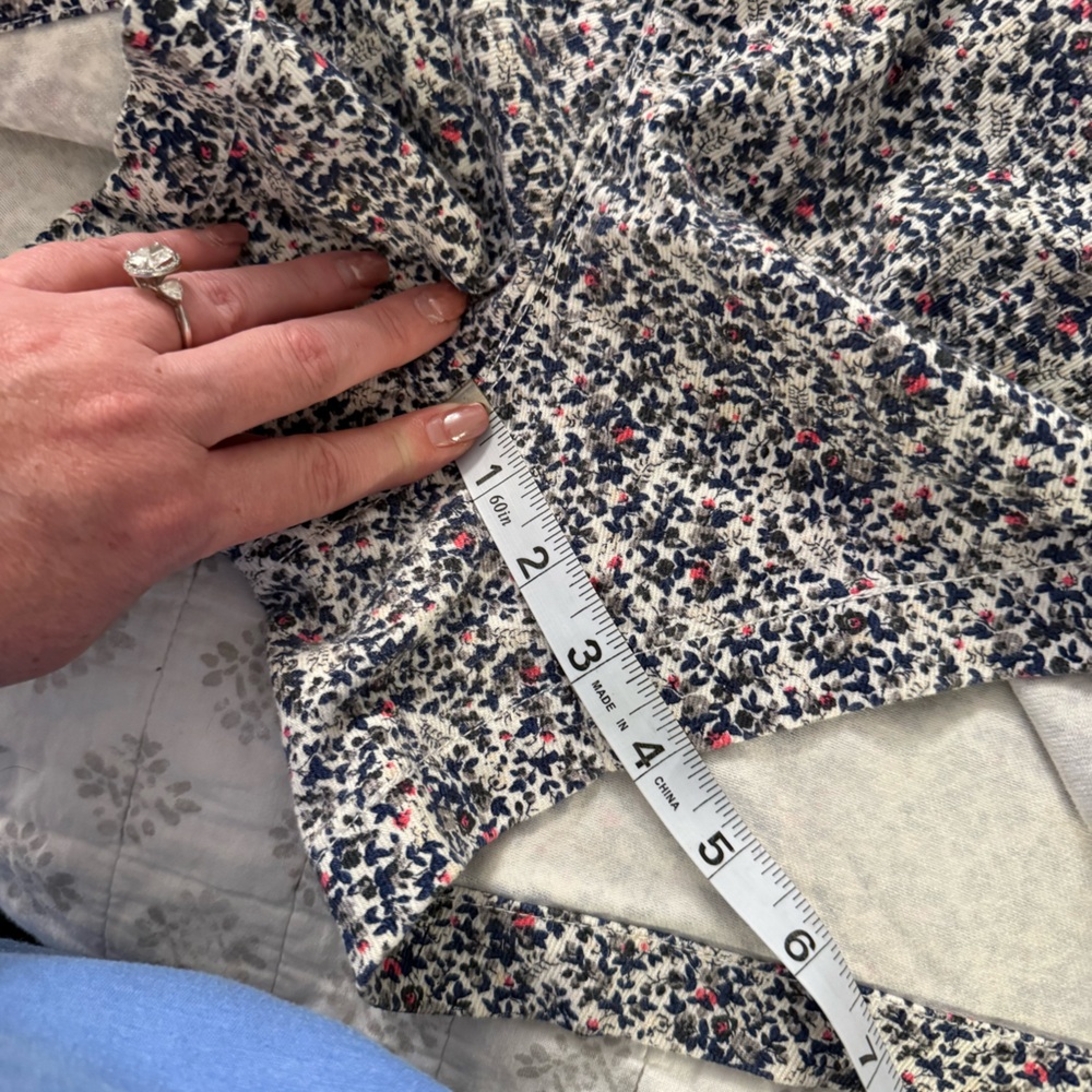 Women’s J Crew floral denim shorts - Picture 6 of 6